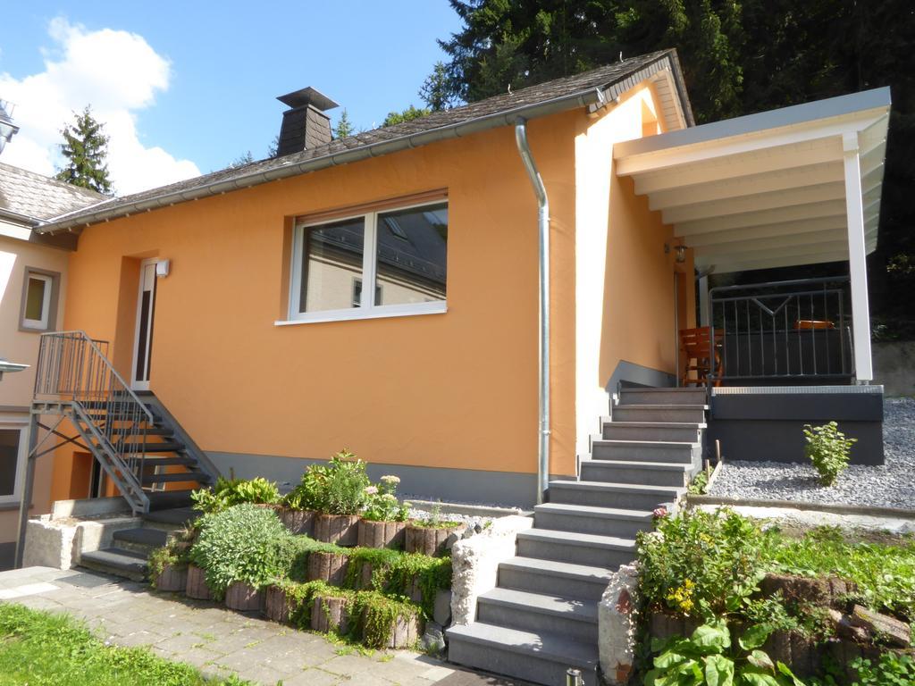 Ferienwohnungen Schoor Monreal Exterior foto